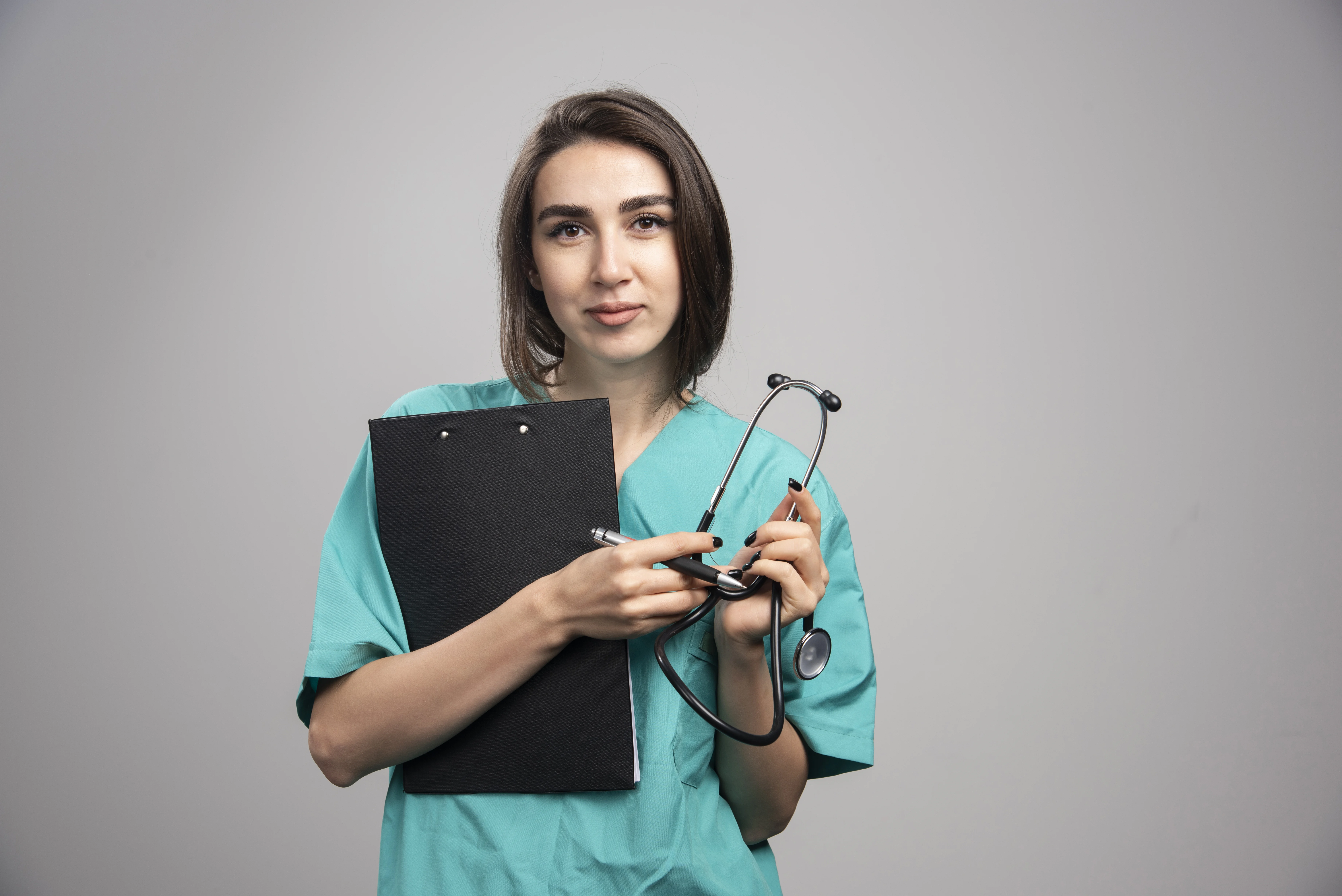 Professional nurse practicing clinical scenario responses on Mockinto's AI mock interview platform.
